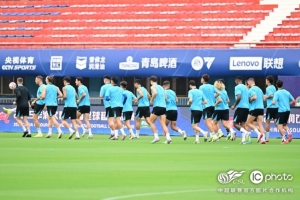 全情投入，期待明天展现最佳状态  深圳新鹏城完成赛前官训