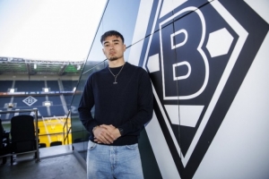 韩足协官员：在完成卡斯特罗普代表队转换手续前，已征得本人同意