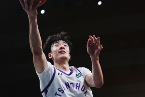 高效两双！隰泰诚12中7贡献17分11板外加2助2断 三分4中2