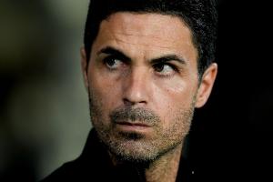 记者：阿尔特塔认为厄德高是几周前肩部伤势复发，很快会对其评估