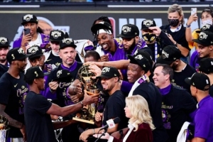 20年夺冠是进名人堂的关键?霍华德：只是锦上添花 个人发挥更重要