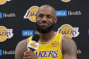 詹姆斯：我不知道何时是终点 我很兴奋能再打一个赛季我爱的比赛