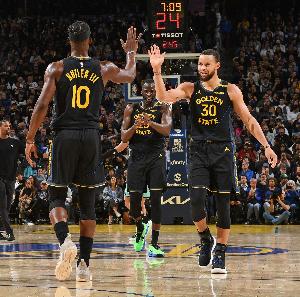 巴特勒：你甚至不需要是勇士的一员 也能理解库里对比赛的影响力