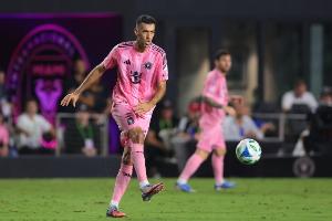 官方：迈阿密国际将在本周日美职联比赛后为布斯克茨举行纪念仪式