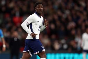 邮报：梅努因在曼联出场少落选英格兰队，但英格兰U21考虑征召他