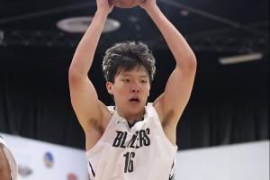 媒体人：后续小杨要打出单节14分有难度 但他年龄&天赋有无限可能