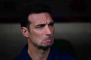 斯卡洛尼：下一场新人都会上，我想尝试5-3-2阵型