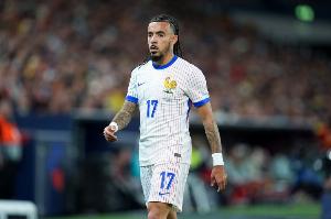 古斯托：我们上半场比赛节奏较慢，德尚教练要求加快转移球的速度