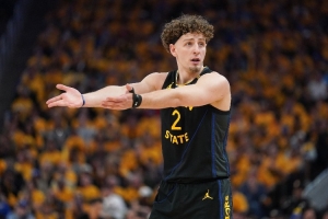 费尔顿：波杰姆斯基想接班库追当建队核心 他有自信但那是做梦