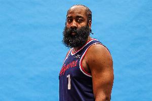 美记：新赛季是快船多年来夺冠的最佳机会 哈登已成球队发声领袖