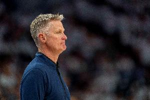 科尔：球队上半场专注力非常糟糕 我们要打出超过15分钟的好表现