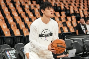 媒体人谈曾凡博被裁：篮网的环境太过凶险 竞争相当激烈