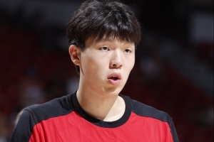 媒体人：杨瀚森很多的防守坏习惯都是在CBA和青年队养成的 赶紧改