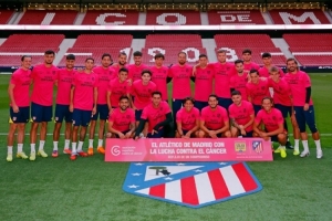 点赞！马竞球员身穿特别版球衣训练，宣传防治乳腺癌