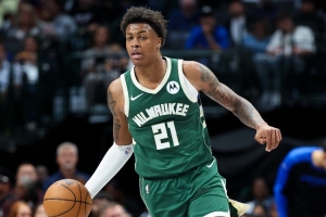 新赛季死钱继续增加195万！名记：雄鹿预计裁掉泰勒-史密斯