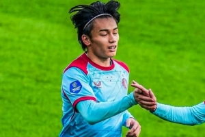 38分钟戴帽，上田绮世是首个欧洲主流联赛上半场戴帽的日本球员