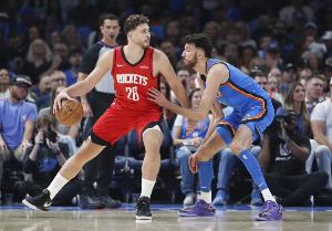 三分&关键球都交给我！申京轰进生涯新高5记三分爆砍39分11板7助