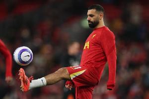 斯洛特谈萨拉赫替补：这是个艰难的决定，每次挑首发我都觉得很难