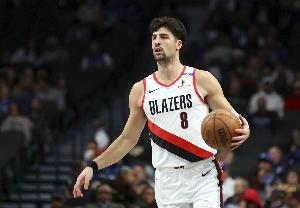 球队领袖！拓记：昌西被捕后队员中只有阿夫迪亚接受了相关采访