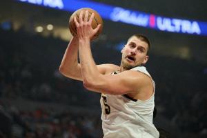 错失绝平+没破纪录！约基奇空砍21分14板9助 未能达成开季5连三双