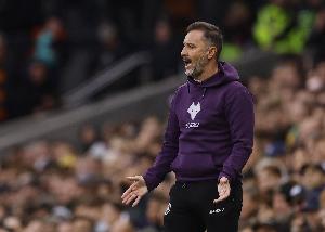 电讯报：狼队主席周日已通知佩雷拉下课的决定